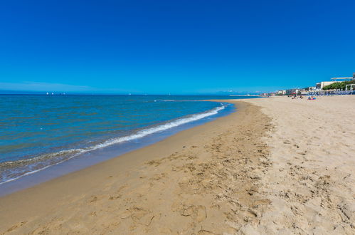 Foto 35 - Appartamento con 2 camere da letto a San Vincenzo con vista mare