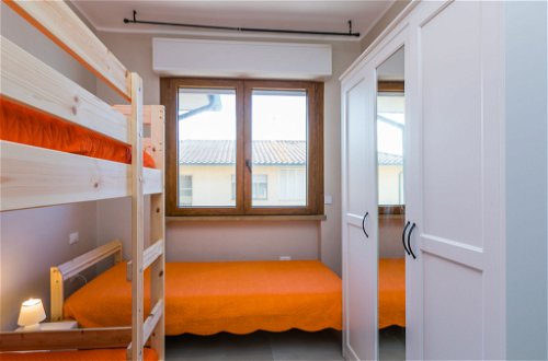 Foto 19 - Appartamento con 2 camere da letto a San Vincenzo con vista mare