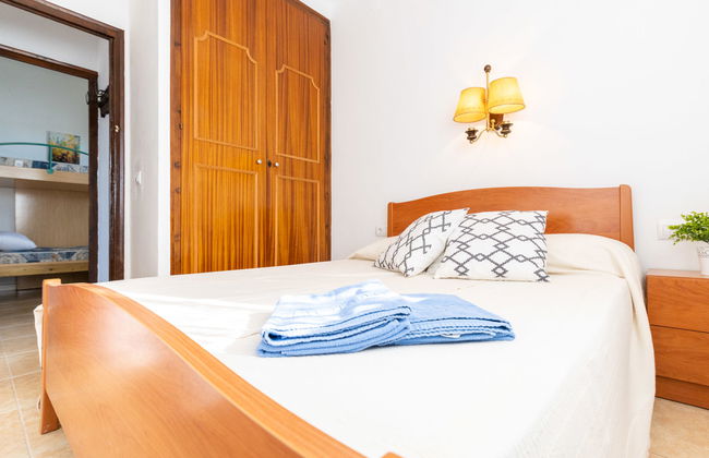 3 bedroom Apartment in Castelló d'Empúries with swimming pool and garden - Photo 19