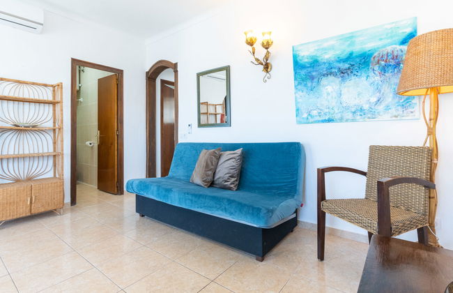 3 bedroom Apartment in Castelló d'Empúries with swimming pool and garden - Photo 14