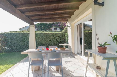 Photo 2 - Appartement de 1 chambre à Golfo Aranci avec piscine et jardin