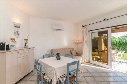 Foto 6 - Apartamento de 1 habitación en Golfo Aranci con piscina y vistas al mar
