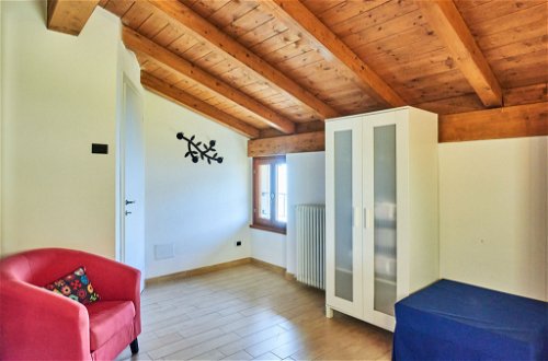 Foto 14 - Appartamento con 2 camere da letto a Bellano con vista sulle montagne