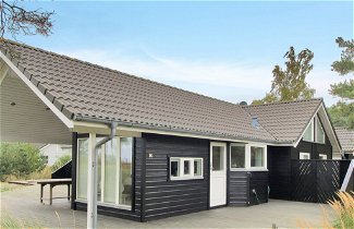 Photo 3 - Maison de 4 chambres à Aakirkeby avec terrasse et sauna