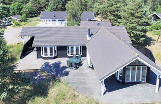 Foto 1 - Casa de 4 habitaciones en Aakirkeby con terraza y sauna