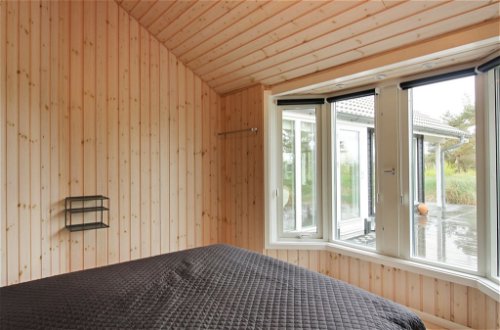 Photo 14 - Maison de 4 chambres à Aakirkeby avec terrasse et sauna