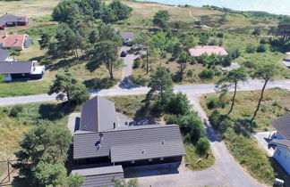 Photo 2 - Maison de 4 chambres à Aakirkeby avec terrasse et sauna