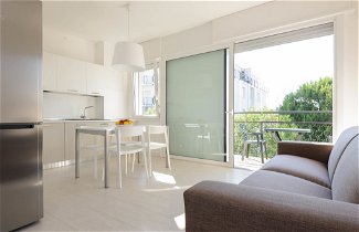 Foto 2 - Apartamento de 2 quartos em Lignano Sabbiadoro com vistas do mar