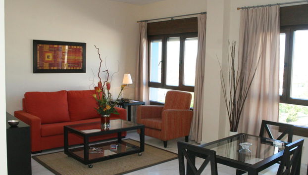 Lux Sevilla Palacio - Photo 3