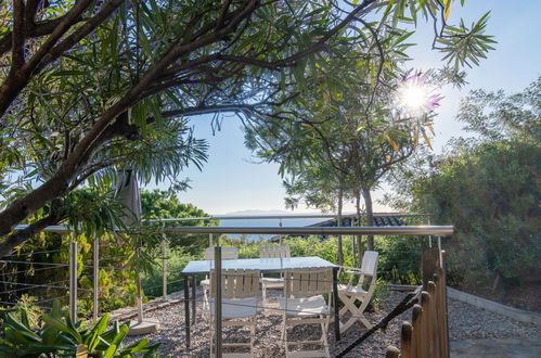 Photo 15 - Appartement de 2 chambres à Rayol-Canadel-sur-Mer avec jardin et terrasse