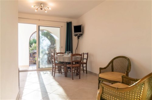 Photo 6 - 2 bedroom Apartment in Rayol-Canadel-sur-Mer with garden and sea view