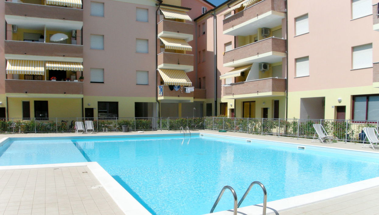 Apartamento de 3 quartos em Rosolina com piscina e terraço - Foto 1