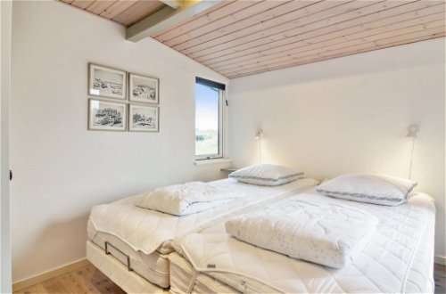 Foto 8 - Casa con 3 camere da letto a Harrerenden con terrazza