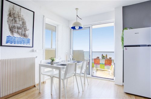 Foto 6 - Appartamento con 1 camera da letto a Canet-en-Roussillon con terrazza e vista mare