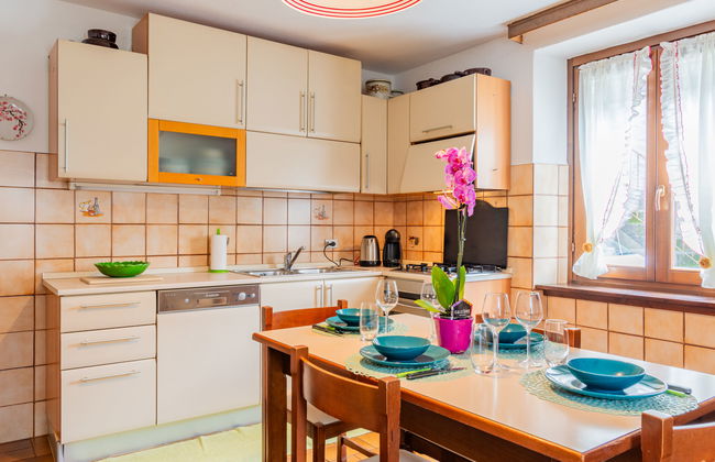 2 bedroom Apartment in Colico with garden and terrace - Photo 13