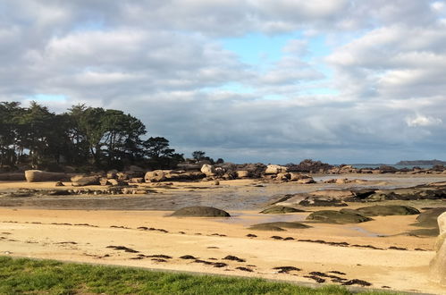 Foto 44 - Casa de 4 quartos em Pleumeur-Bodou com jardim e vistas do mar