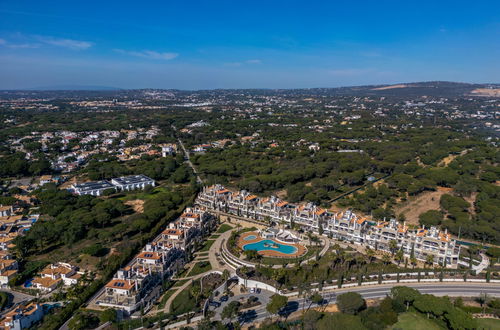 Foto 52 - Appartamento con 2 camere da letto a Loulé con piscina e giardino