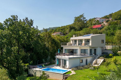 Foto 6 - Casa de 4 habitaciones en Opatija con piscina privada y jardín