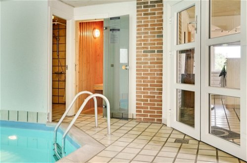 Foto 16 - Casa de 5 quartos em Blåvand com piscina privada e terraço