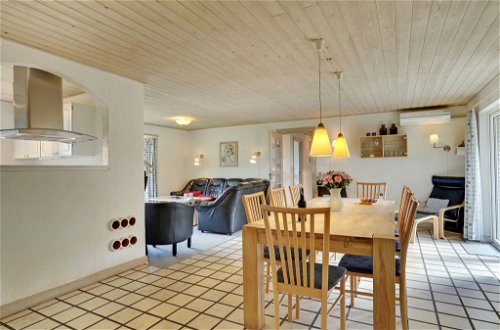 Photo 9 - 5 bedroom House in Blåvand with private pool and terrace