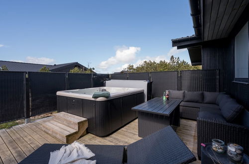 Foto 13 - Casa de 3 quartos em Hvide Sande com terraço e banheira de hidromassagem