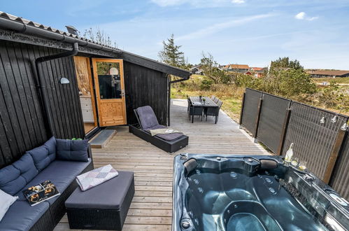 Photo 37 - Maison de 3 chambres à Hvide Sande avec terrasse et bain à remous