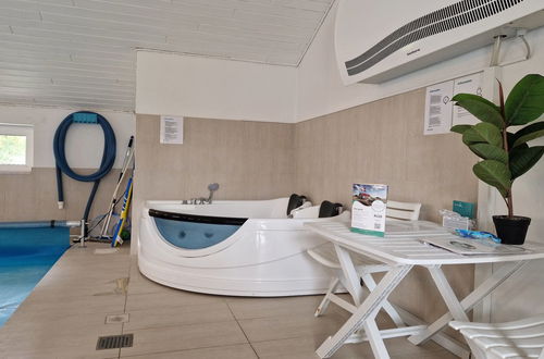 Foto 20 - Haus mit 4 Schlafzimmern in Klitmøller mit privater pool und sauna