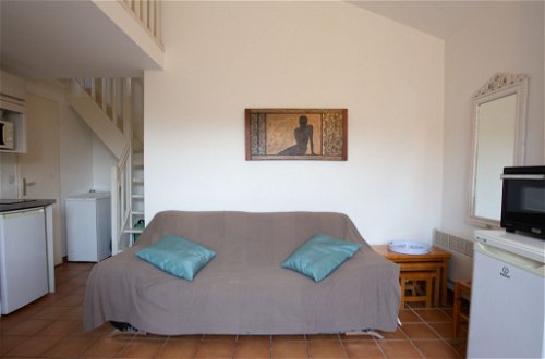 Photo 7 - 2 bedroom House in Le Lavandou with swimming pool and sea view
