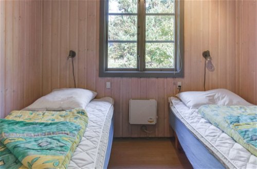 Foto 12 - Casa de 3 habitaciones en Aakirkeby con terraza y sauna