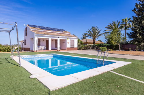 Foto 1 - Casa con 3 camere da letto a Sanlúcar la Mayor con piscina privata e giardino