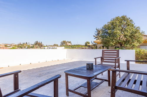 Photo 30 - Maison de 3 chambres à Sanlúcar la Mayor avec piscine privée et jardin