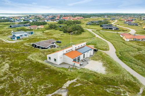 Foto 32 - Casa de 4 habitaciones en Klitmøller con piscina privada y terraza