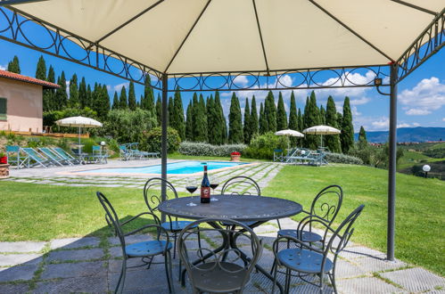 Foto 4 - Apartamento en Cerreto Guidi con piscina y jardín