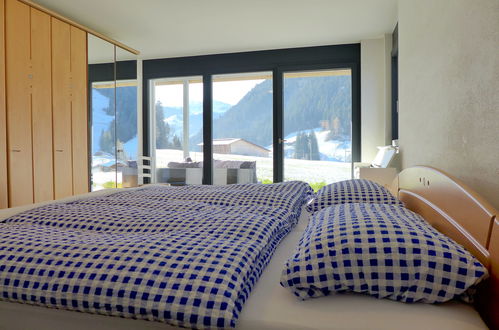 Foto 7 - Appartamento con 1 camera da letto a Zweisimmen con terrazza e vista sulle montagne