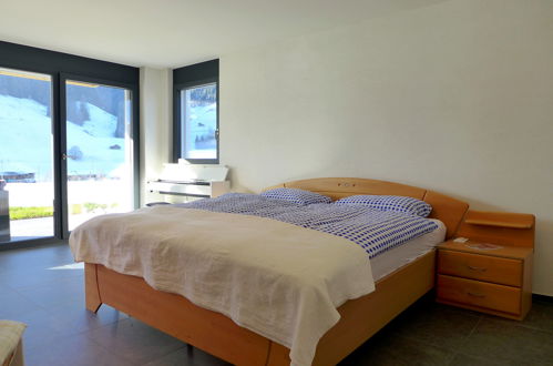 Foto 6 - Apartamento de 1 habitación en Zweisimmen con terraza y vistas a la montaña