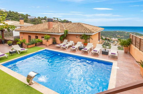 Foto 1 - Casa con 6 camere da letto a Lloret de Mar con piscina privata e vista mare