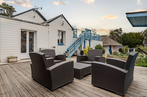 Photo 29 - Maison de 5 chambres à Merville-Franceville-Plage avec jardin et terrasse