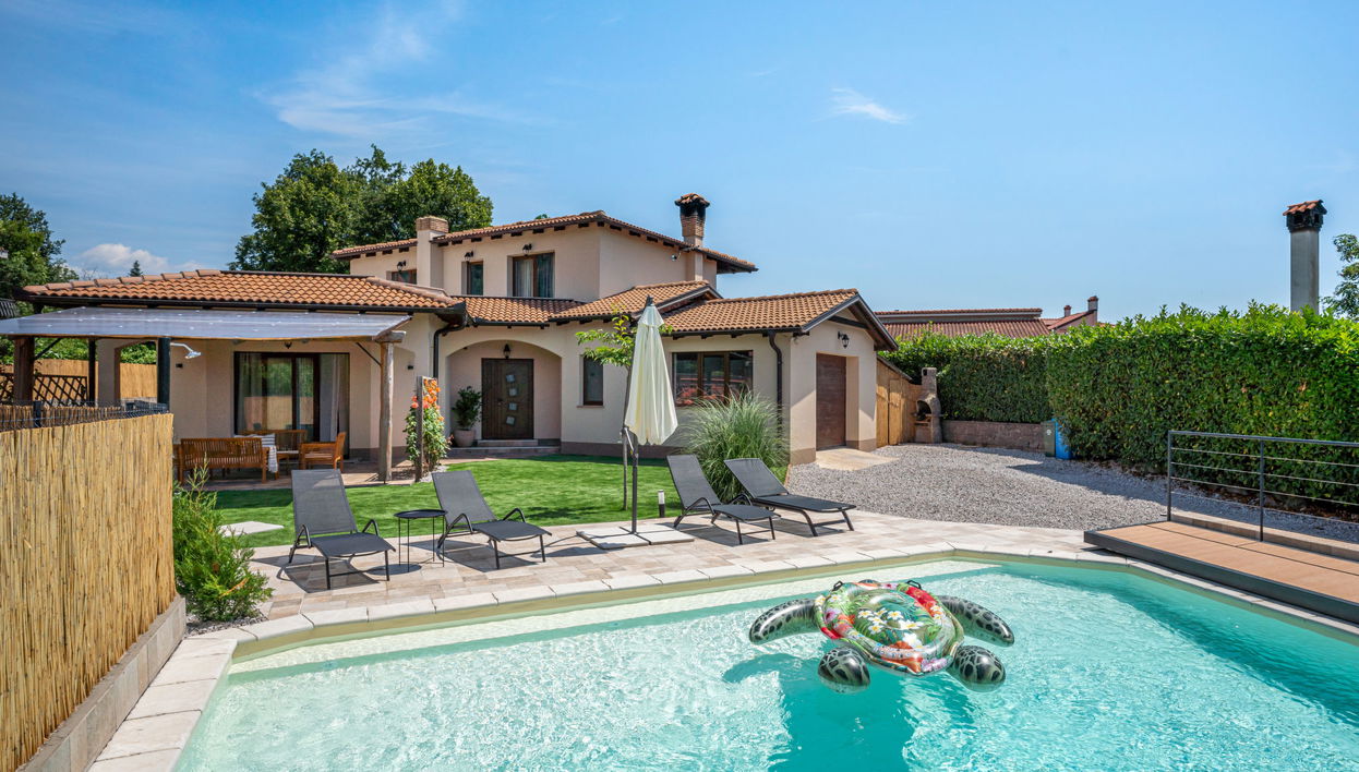 Casa de 5 quartos em Kastav com piscina privada e jardim - Foto 1
