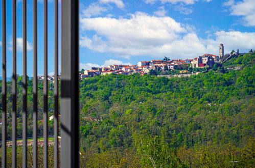 Foto 18 - Casa con 4 camere da letto a Kastav con piscina privata e vista mare