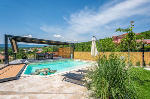 Photo 8 - Maison de 4 chambres à Kastav avec piscine privée et jardin