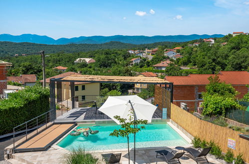 Photo 22 - Maison de 4 chambres à Kastav avec piscine privée et jardin