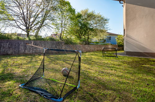 Foto 40 - Casa con 4 camere da letto a Kastav con piscina privata e giardino