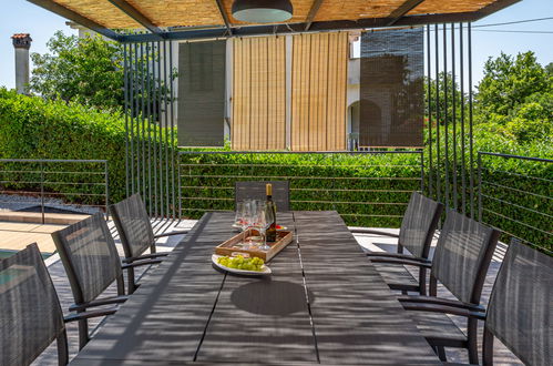 Photo 9 - Maison de 4 chambres à Kastav avec piscine privée et jardin