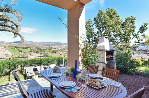 Photo 2 - Maison de 3 chambres à San Bartolomé de Tirajana avec piscine et jardin