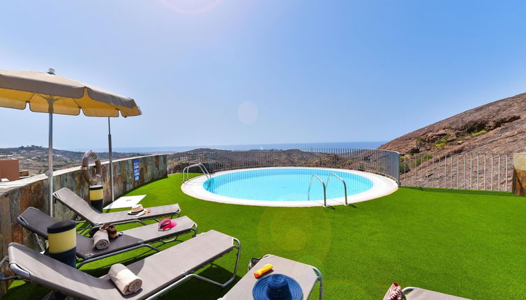 Photo 1 - Maison de 3 chambres à San Bartolomé de Tirajana avec piscine et vues à la mer