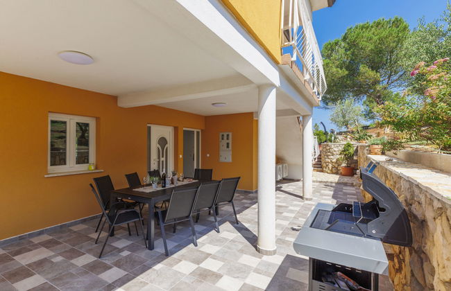 Casa de 7 quartos em Raša com piscina privada e jardim - Foto 17