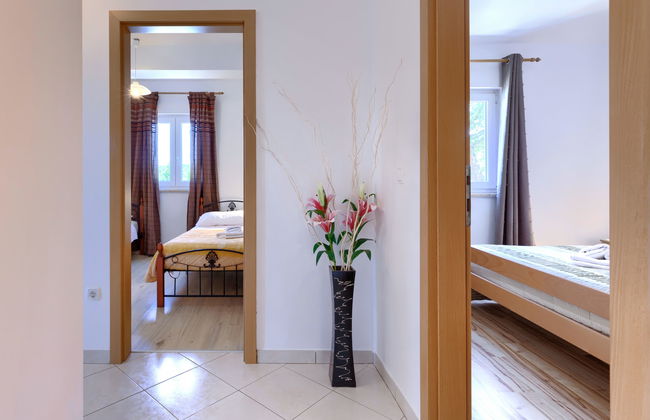 Casa de 7 quartos em Raša com piscina privada e jardim - Foto 37