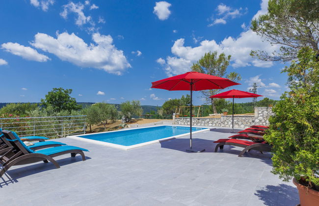 Casa de 7 quartos em Raša com piscina privada e jardim - Foto 33