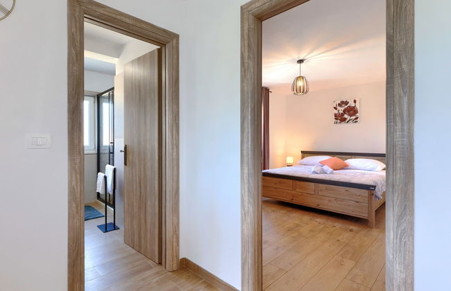 Casa de 7 quartos em Raša com piscina privada e jardim - Foto 10