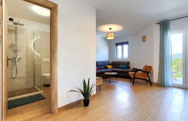 Casa de 7 quartos em Raša com piscina privada e jardim - Foto 13